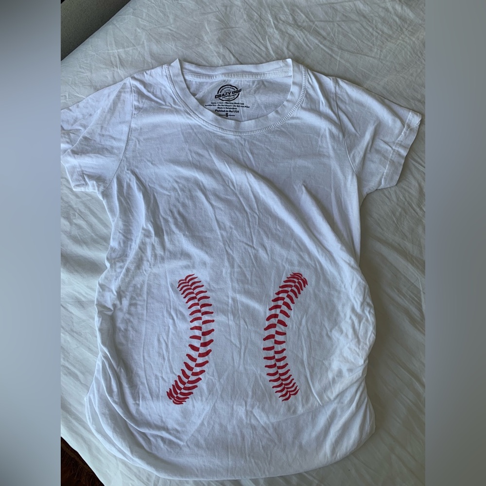 Maternity baseball shirt size Small in perfect condition!!!